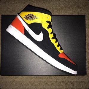 Air Jordan 1 Mid SE “Amarillo”